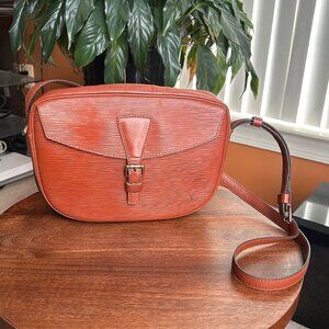 LOUIS VUITTON Epi Jeune Fille MM Shoulder Bag Kenyan Fawn Brown
